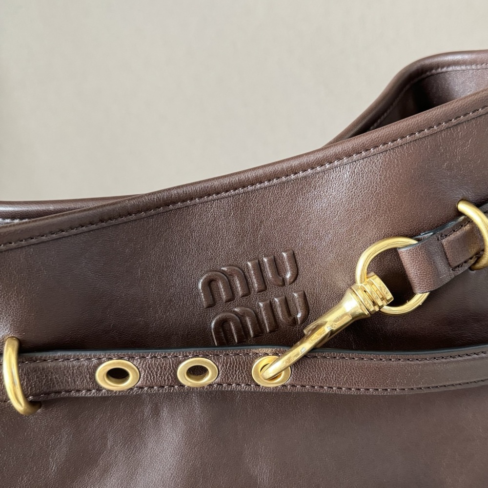 MiuMiu bucket