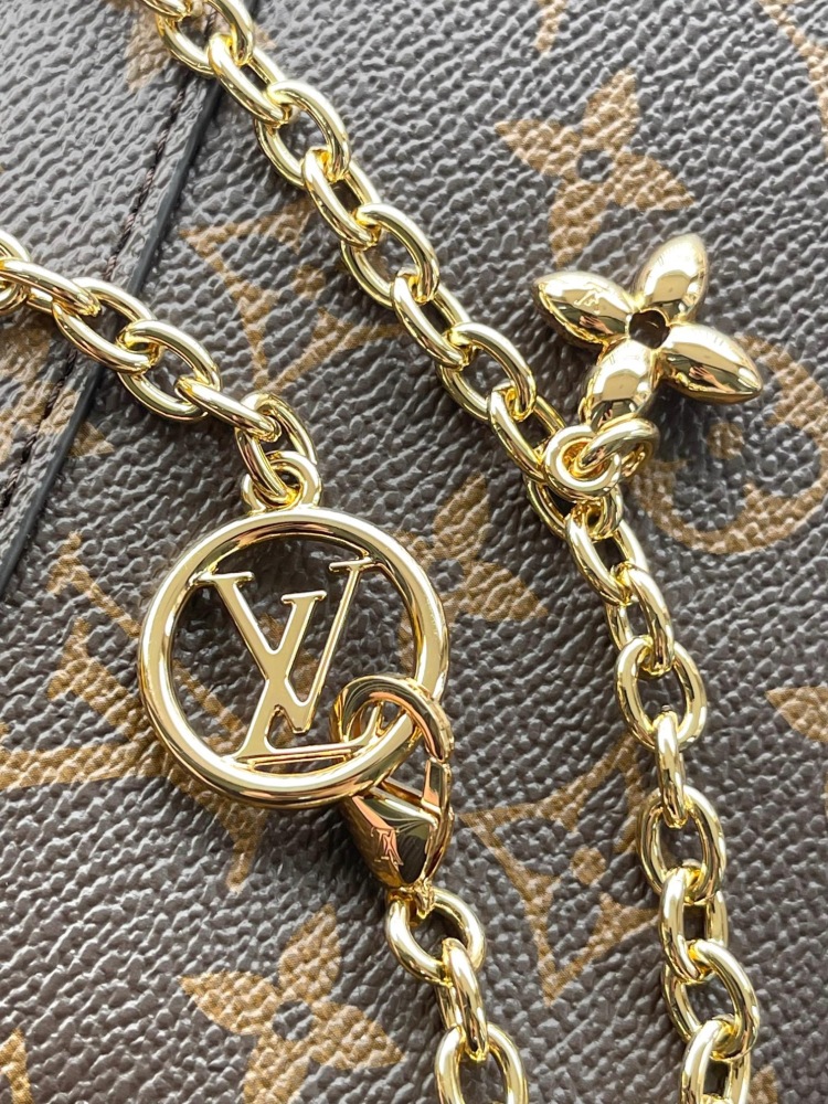 LV madeleine