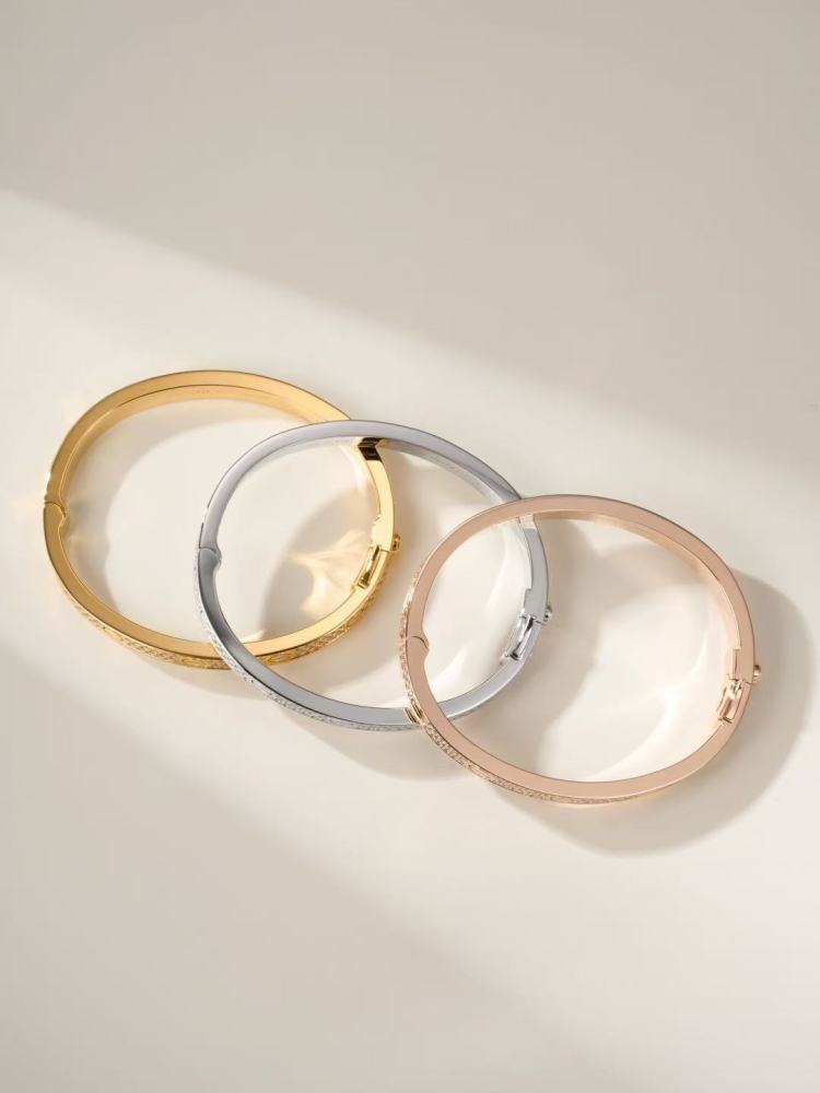Cartier Classic wide diamond-studded love bracelet