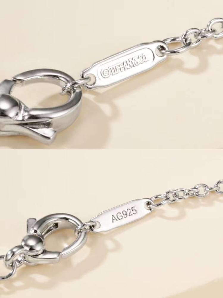 Tiffany Enamel Heart Necklace（42cm）