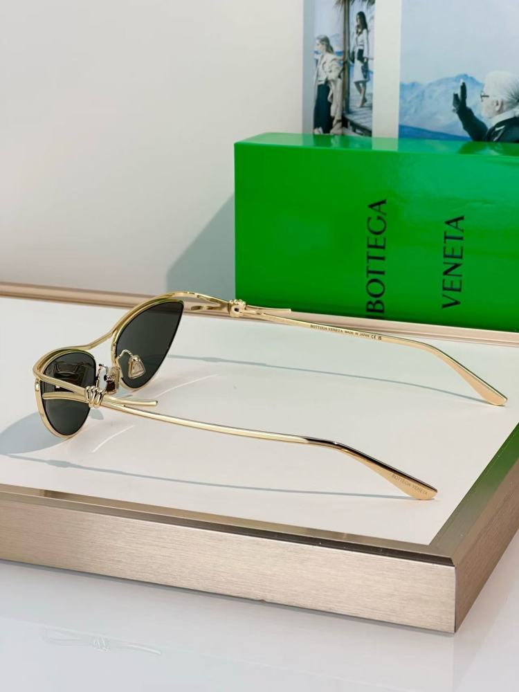 Bottega Veneta Sunglasses
