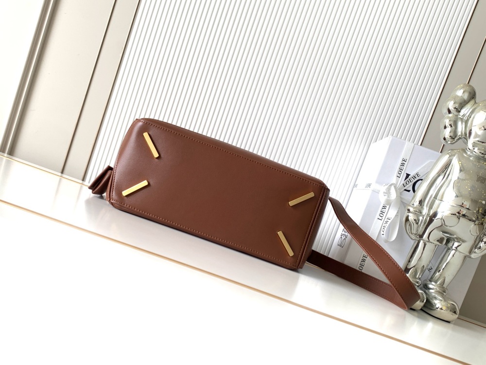 Loewe puzzle