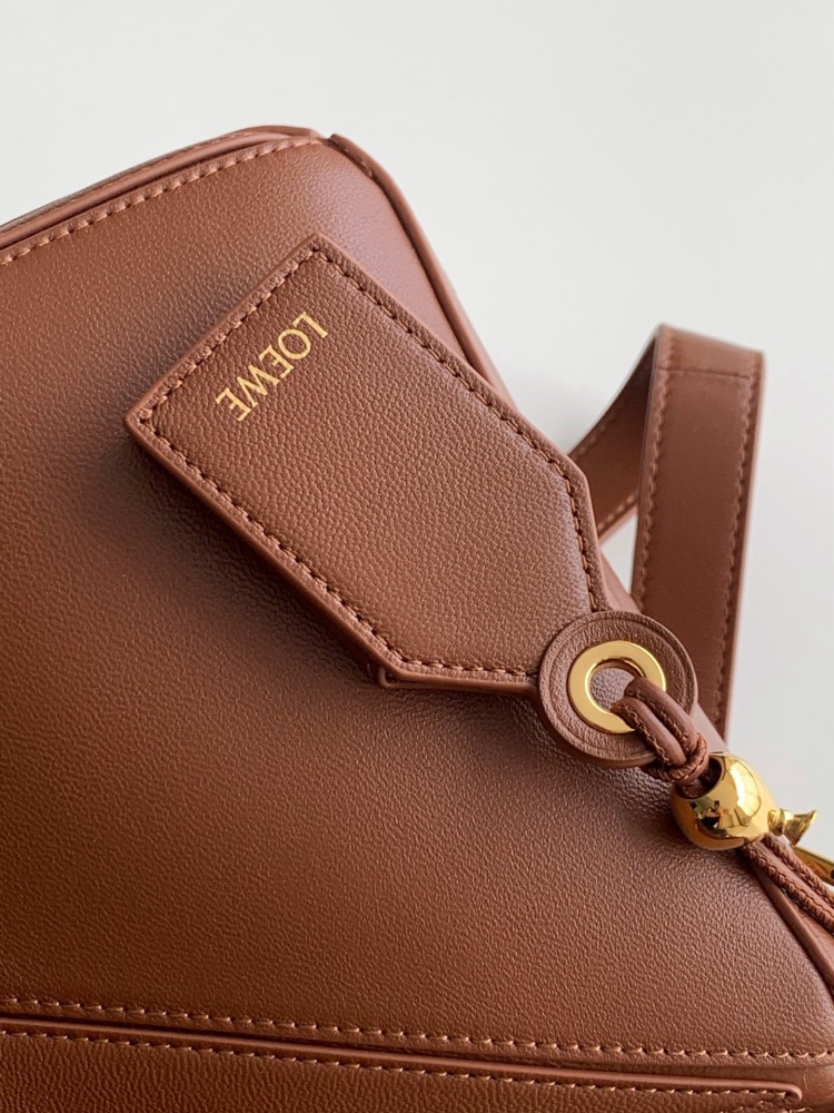 Loewe puzzle