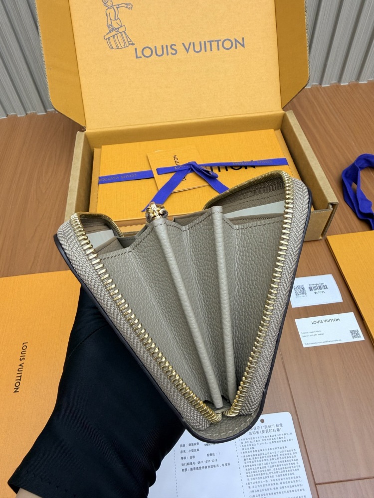 LV long wallet 