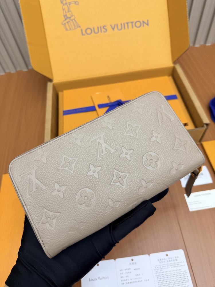 LV long wallet 