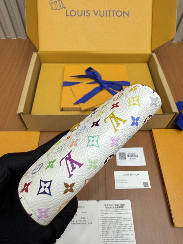 LV cardholder 