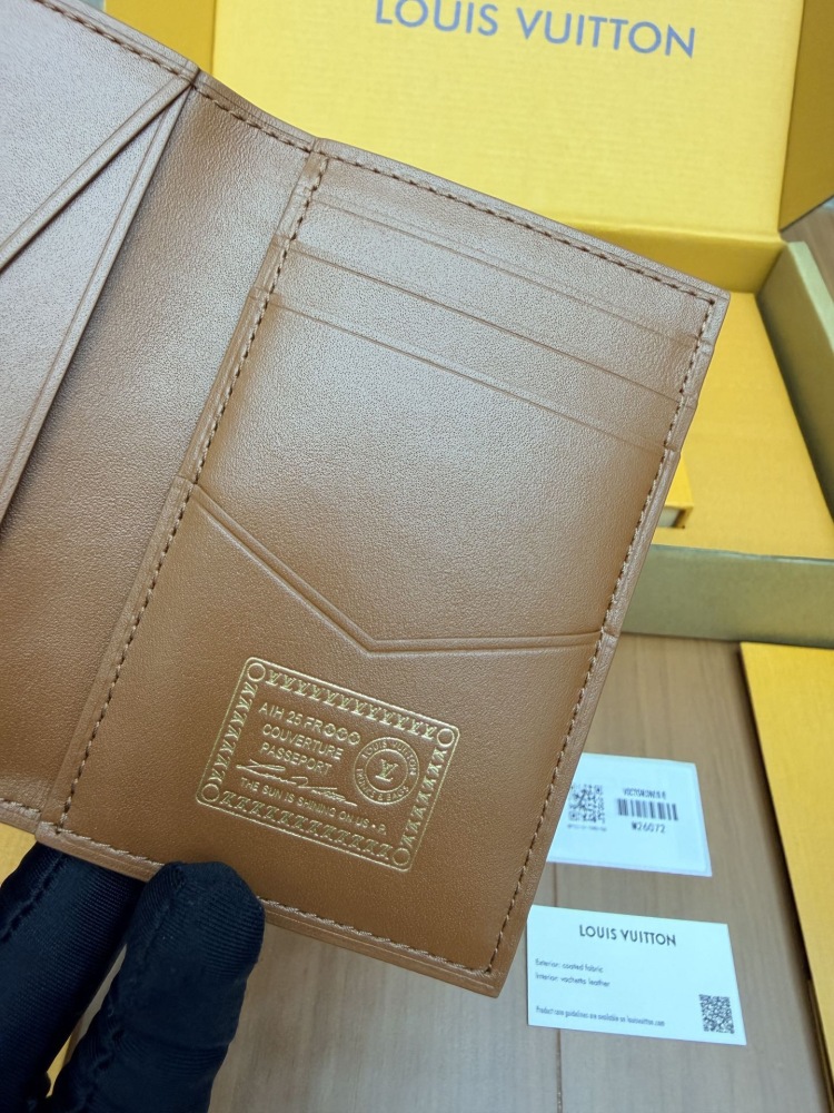 LV passport holder 