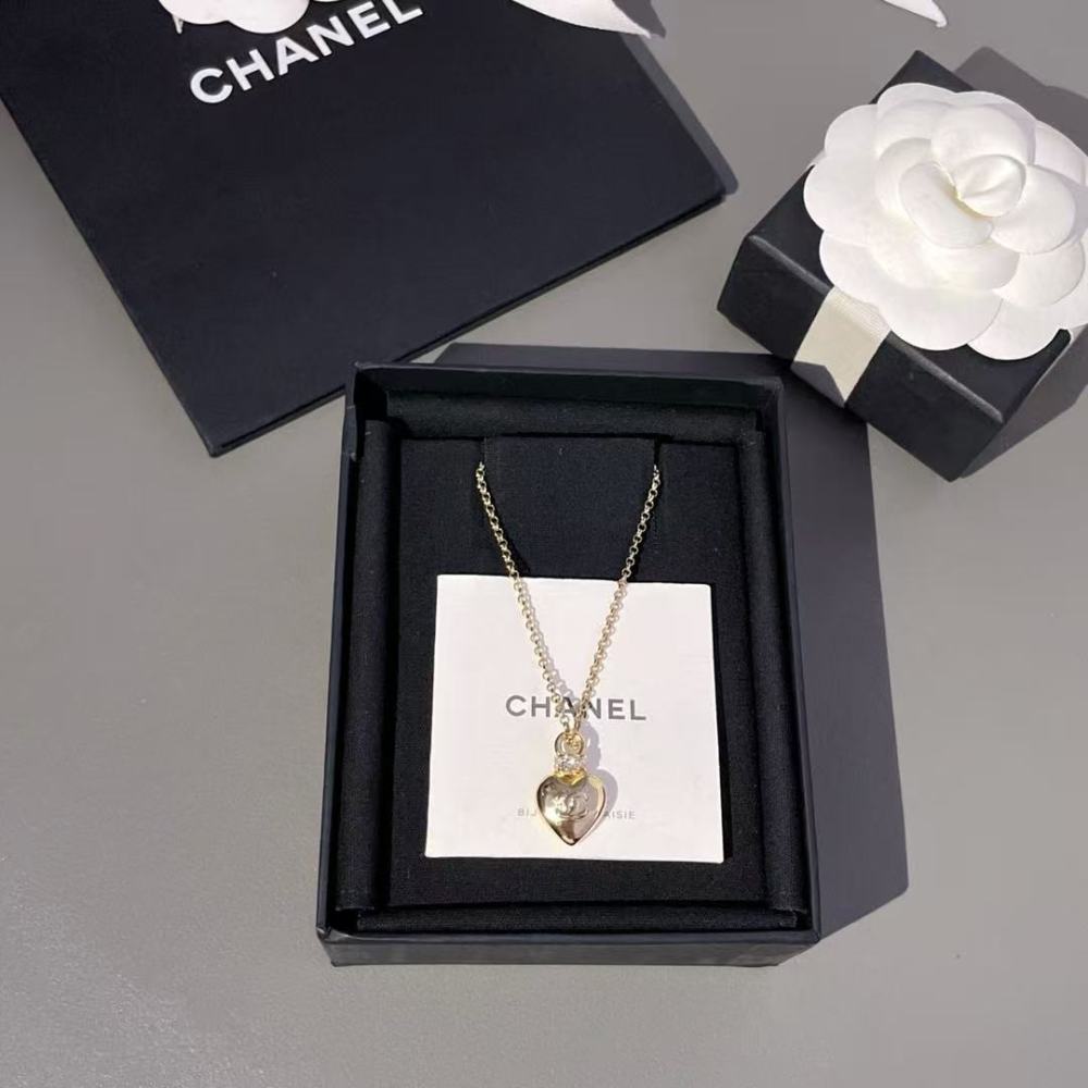 chanel necklace