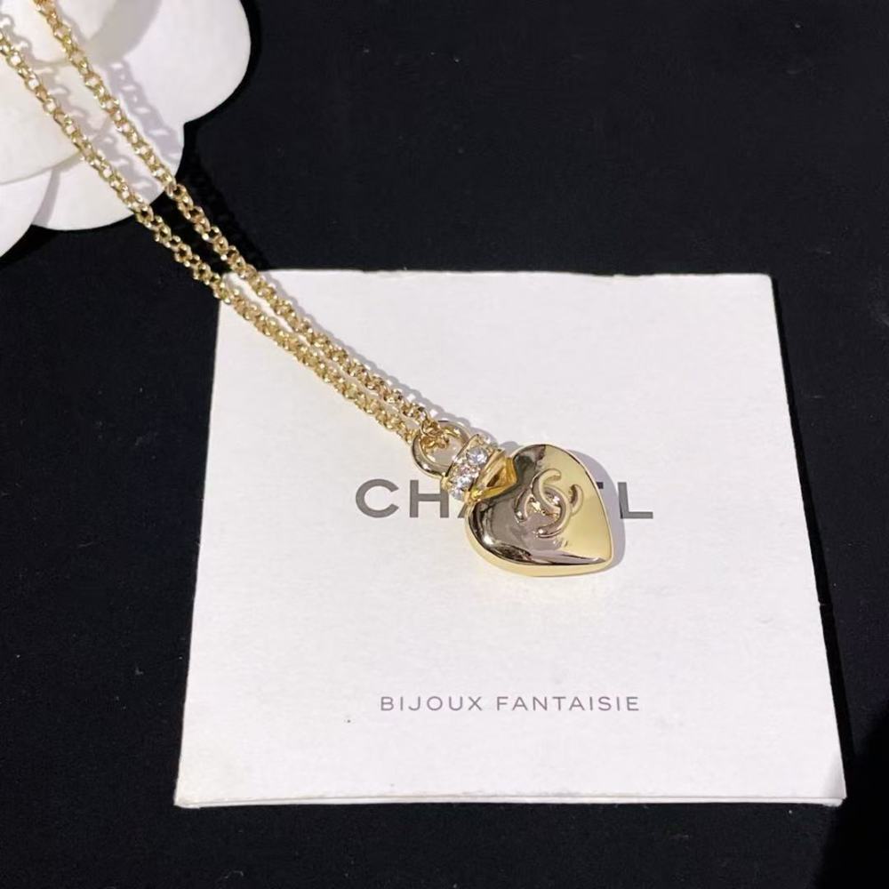 chanel necklace