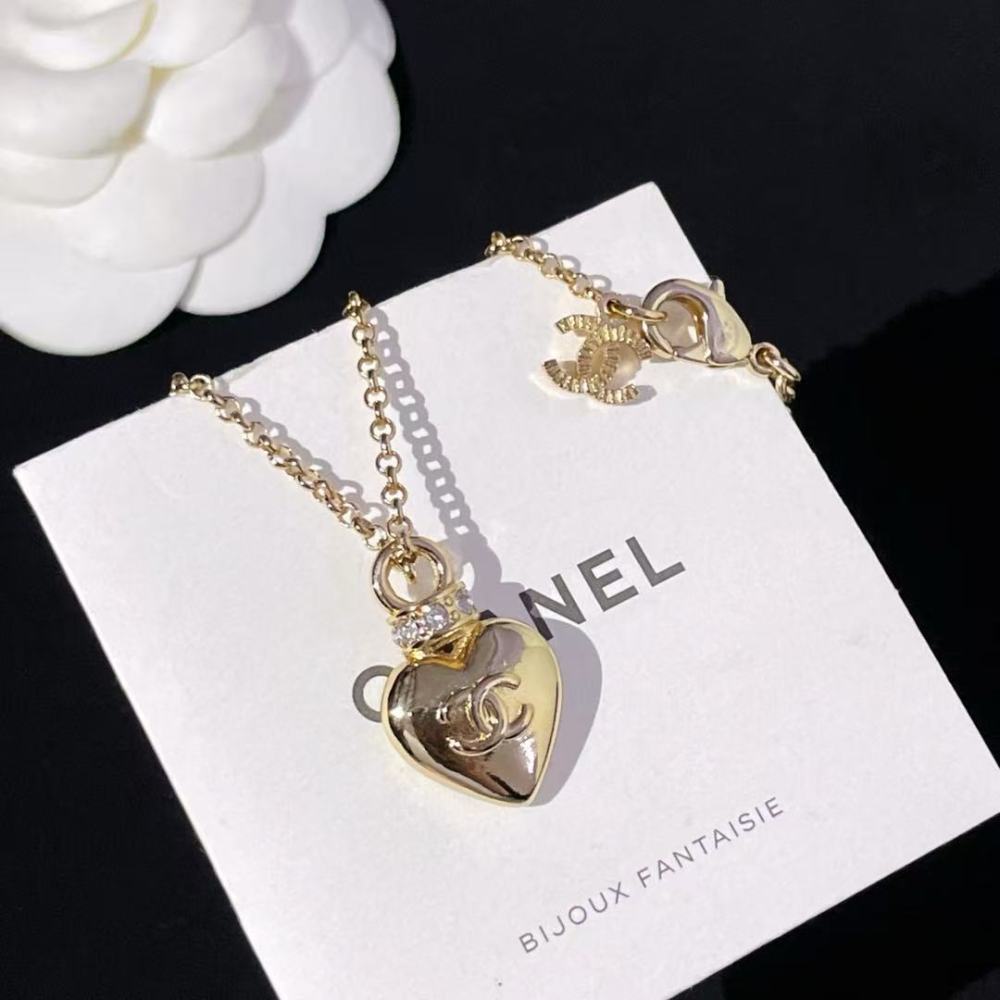 chanel necklace