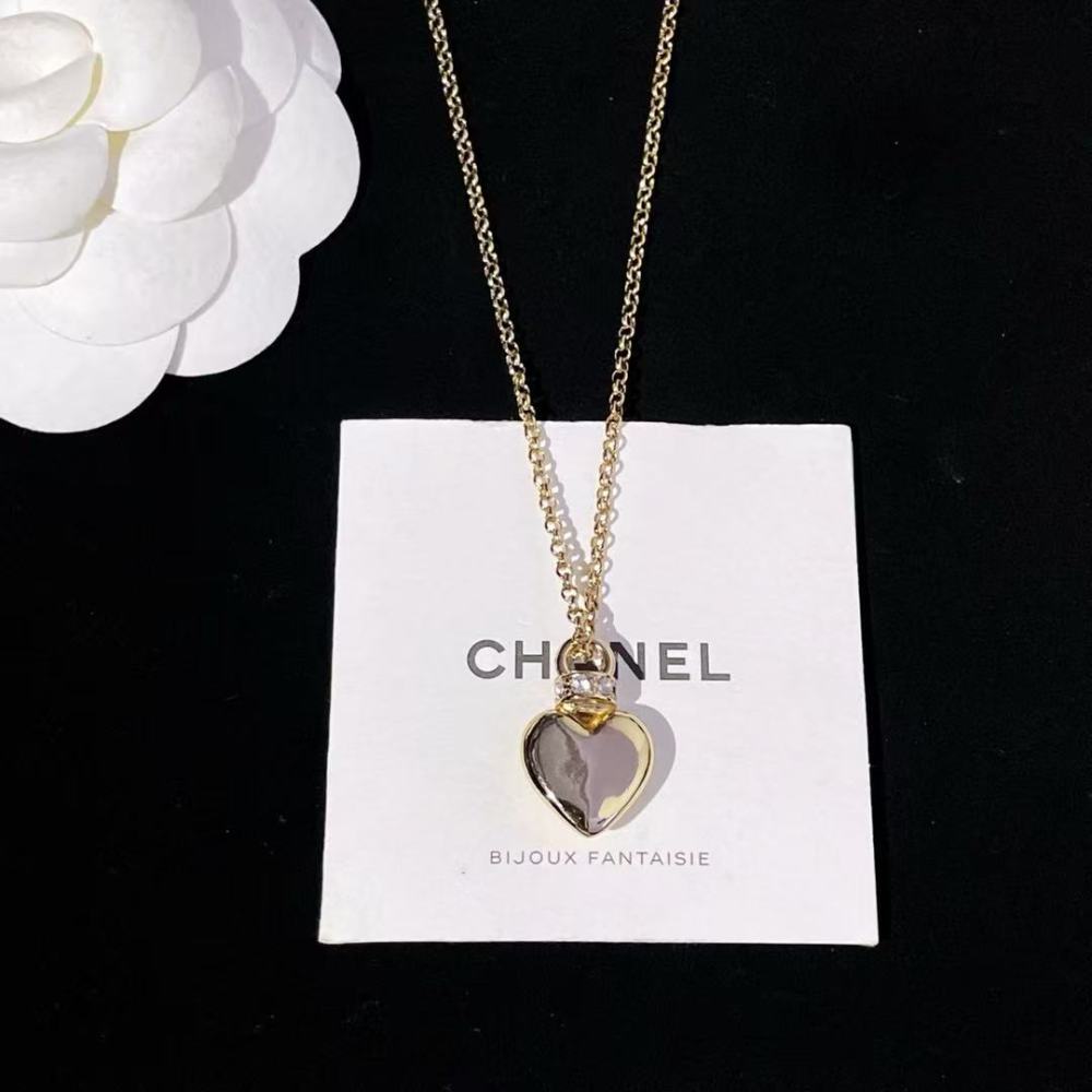chanel necklace