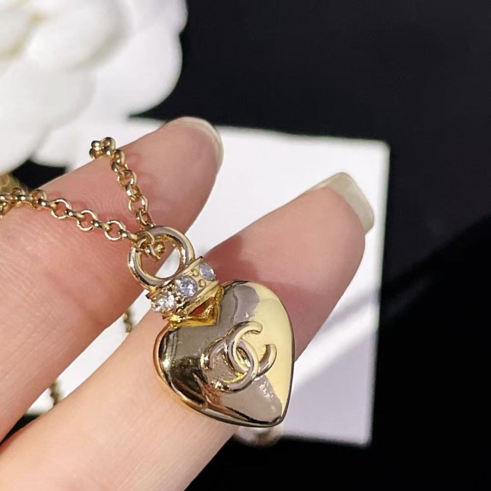 chanel necklace