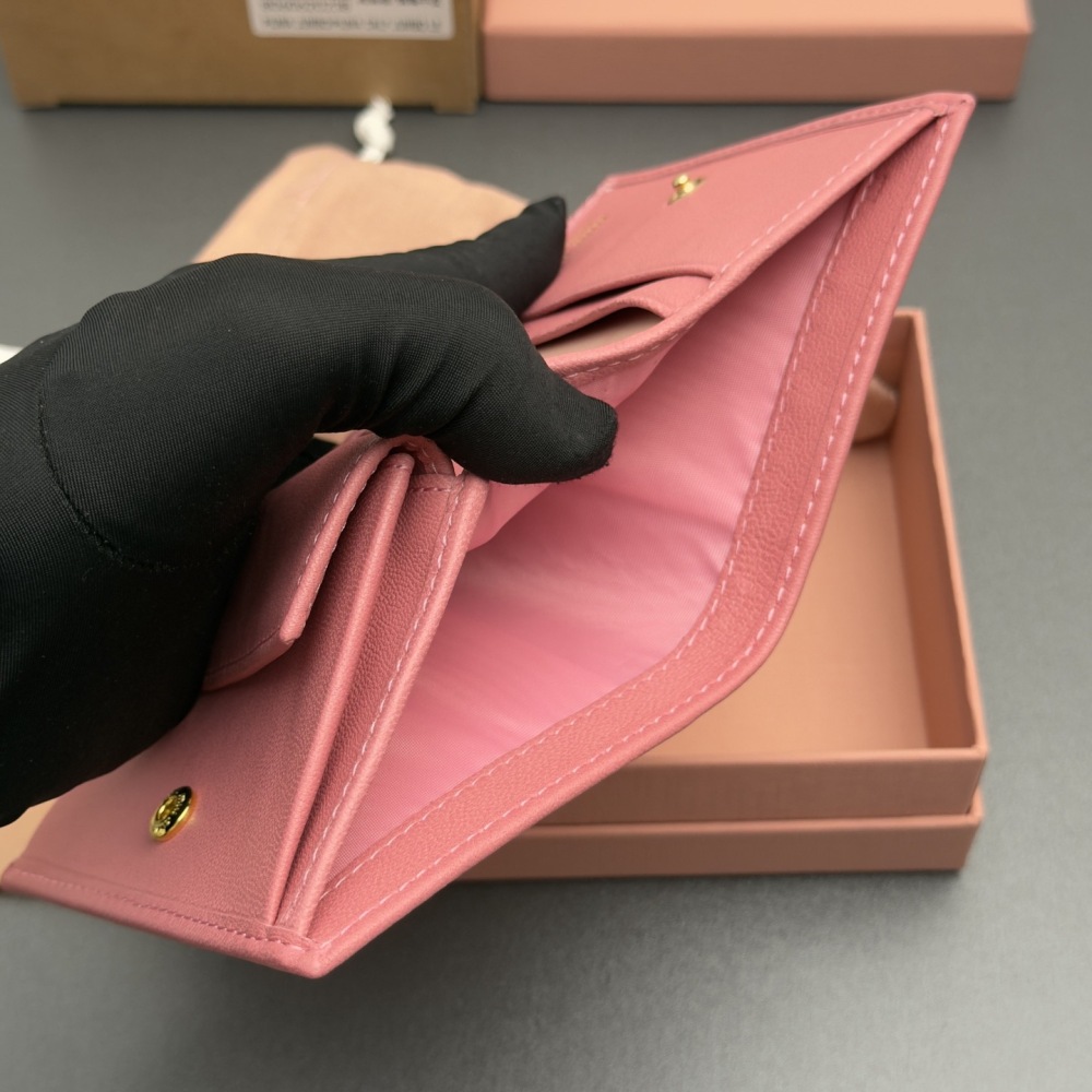Miumiu wallet 