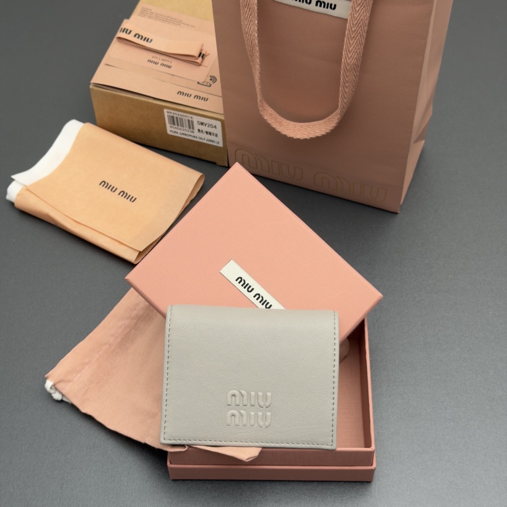 Miumiu wallet 