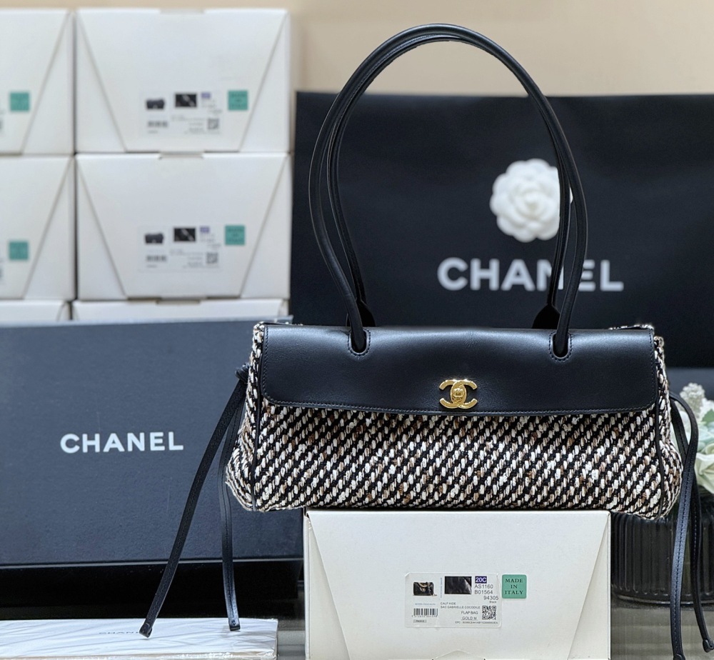 Chanel 26s