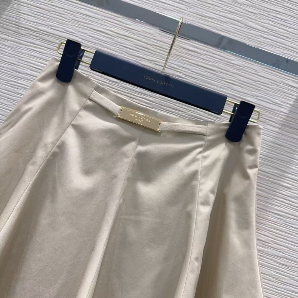 LV skirt