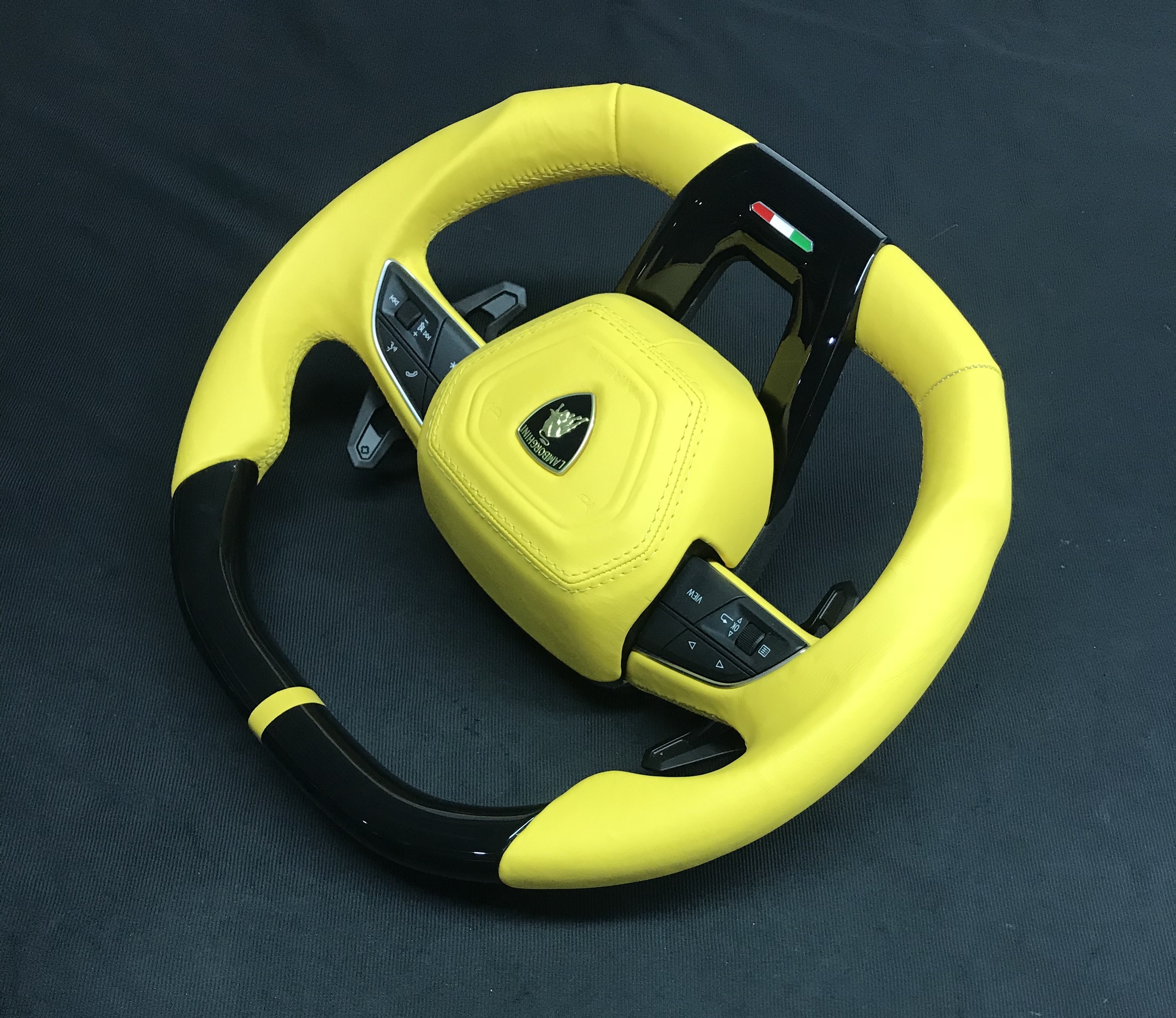Lamborghini Sport Steering Wheel | Yellow Leather & Carbon Fiber with Italian Flag Accent,OUE CARBON FIBER,Lamborghini Sport Steering Wheel