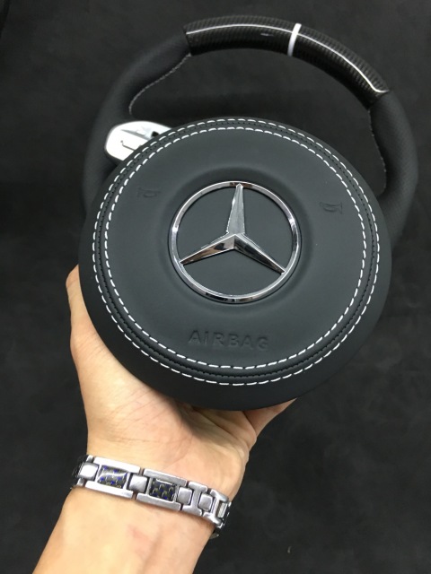Mercedes-AMG Performance Steering Wheel | Carbon Fiber & Perforated Leather,OUE CARBON FIBER,Mercedes-AMG Performance Steering Wheel