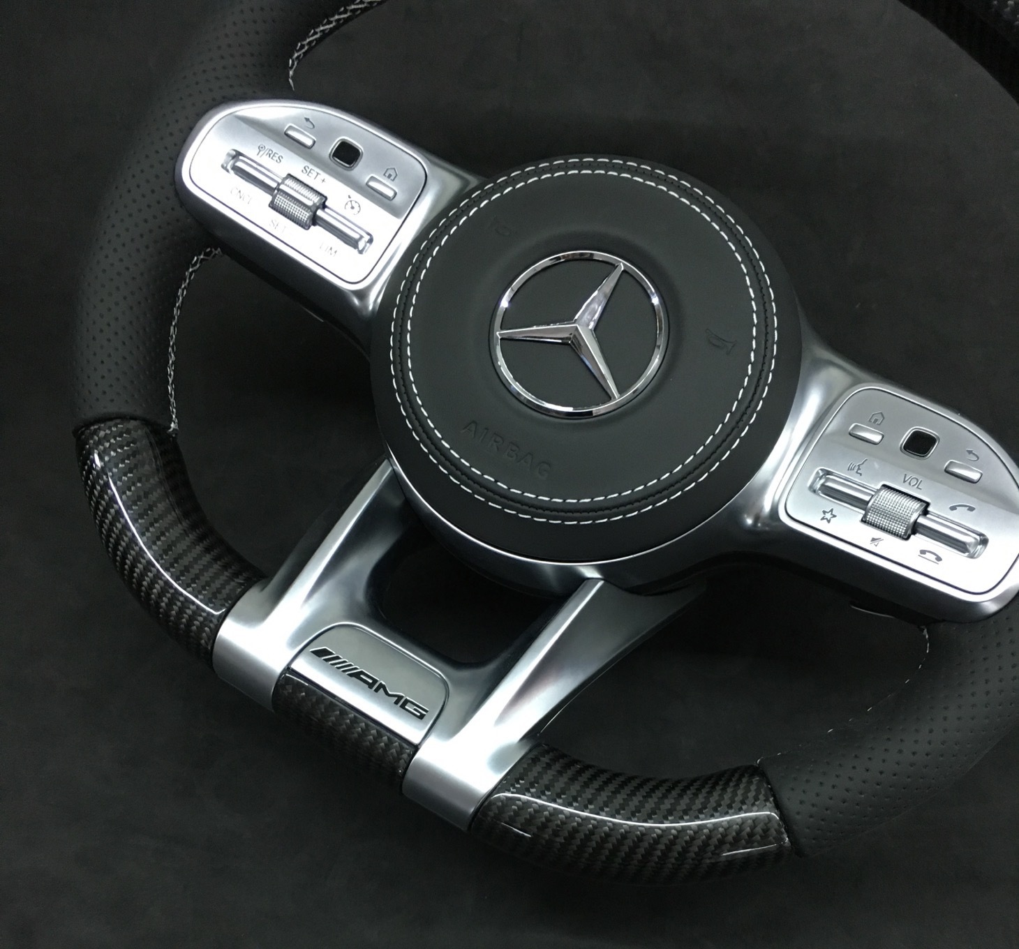 Mercedes-AMG Performance Steering Wheel | Carbon Fiber & Perforated Leather,OUE CARBON FIBER,Mercedes-AMG Performance Steering Wheel