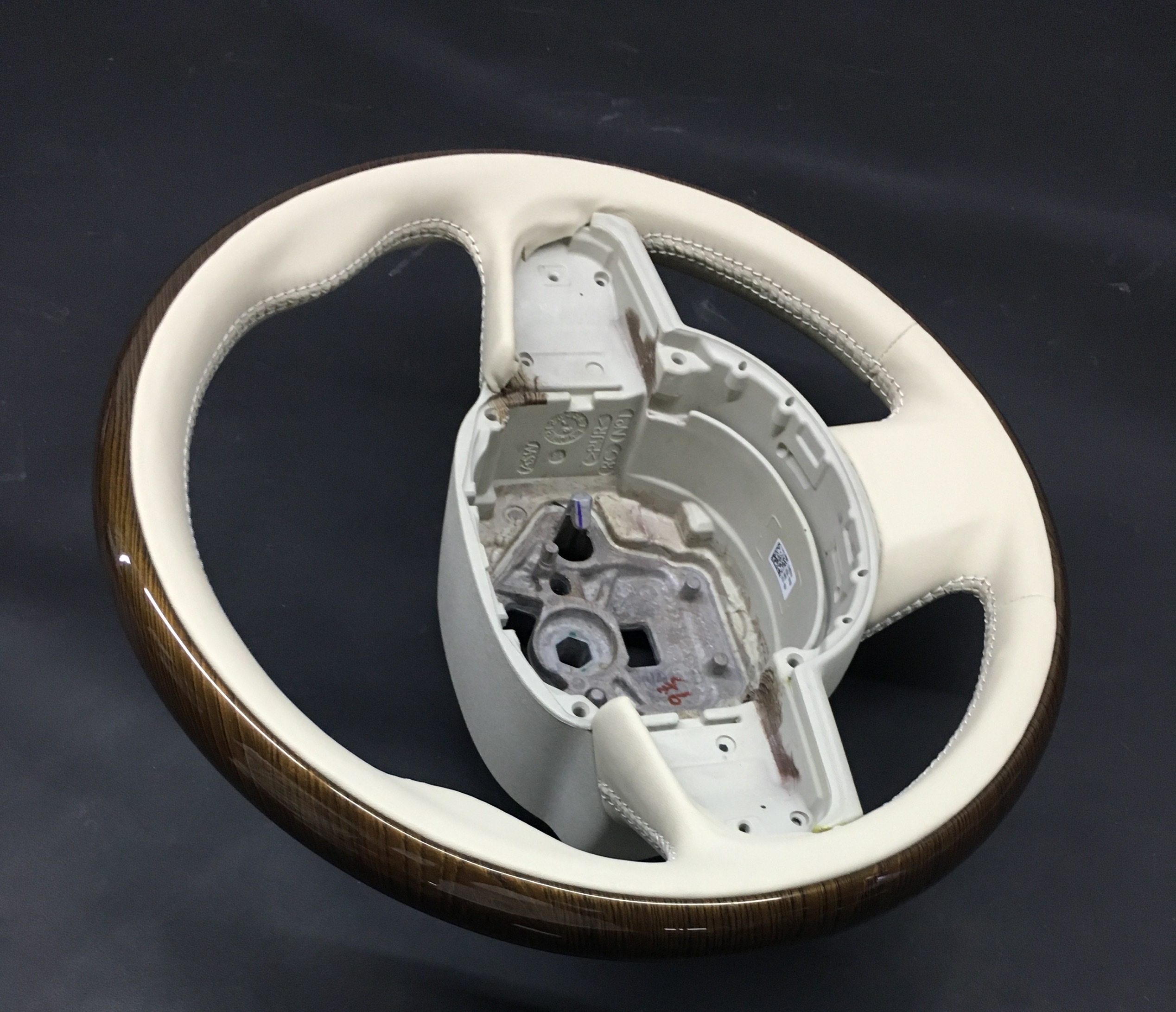 Mercedes-Benz Luxury Steering Wheel | Wood Trim & Ivory Leather,OUE CARBON FIBER,Mercedes-Benz Luxury Steering Wheel | Wood Trim & Ivory Leather