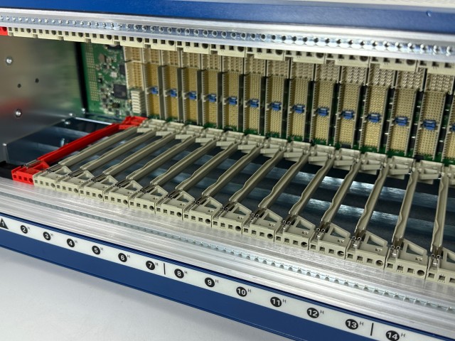 NI PXIe‑1084 784058-01 18-Slot PXIe Chassis 17 Hybrid Slots 4GB/s Backplane,NI-Module,NI PXIe‑1084 784058-01 18-Slot PXIe Chassis 17 Hybrid Slots 4GB/s Backplane
