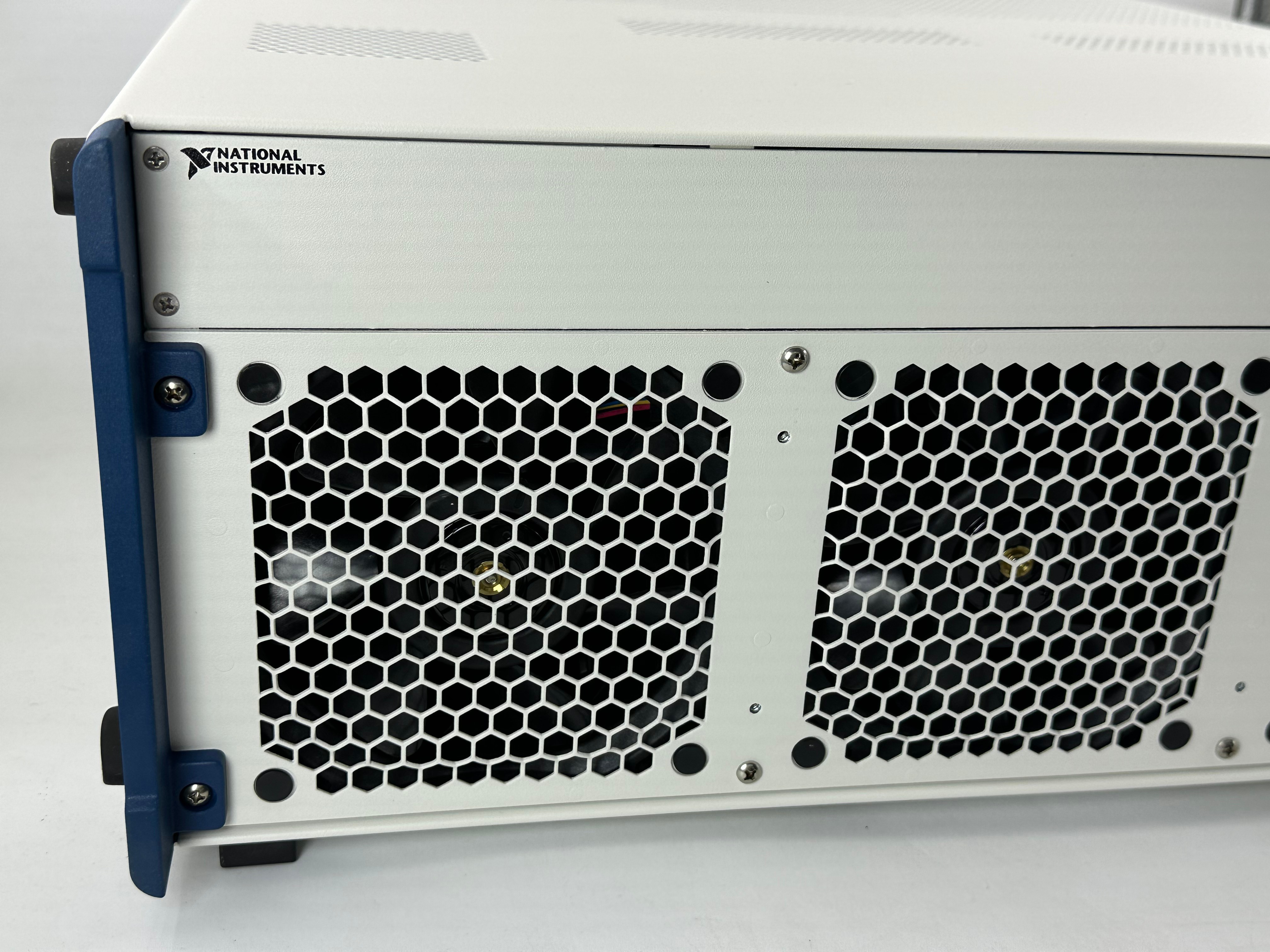 NI PXIe‑1084 784058-01 18-Slot PXIe Chassis 17 Hybrid Slots 4GB/s Backplane,NI-Module,NI PXIe‑1084 784058-01 18-Slot PXIe Chassis 17 Hybrid Slots 4GB/s Backplane