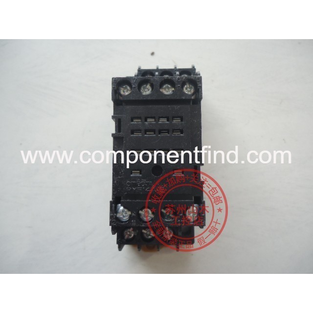 Original authentic Omron OMRON small intermediate relay base 14 foot socket PYF14A-E