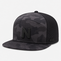 ブラックゴルフハット、www.nearlonggolf.com、レーザーカットパネル付きブラックカモパフォーマンスゴルフハット