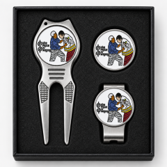 Personalized golf divot repair set with ball marker and hat clip