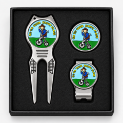 Golf divot tool gift set with ball marker and hat clip in black box