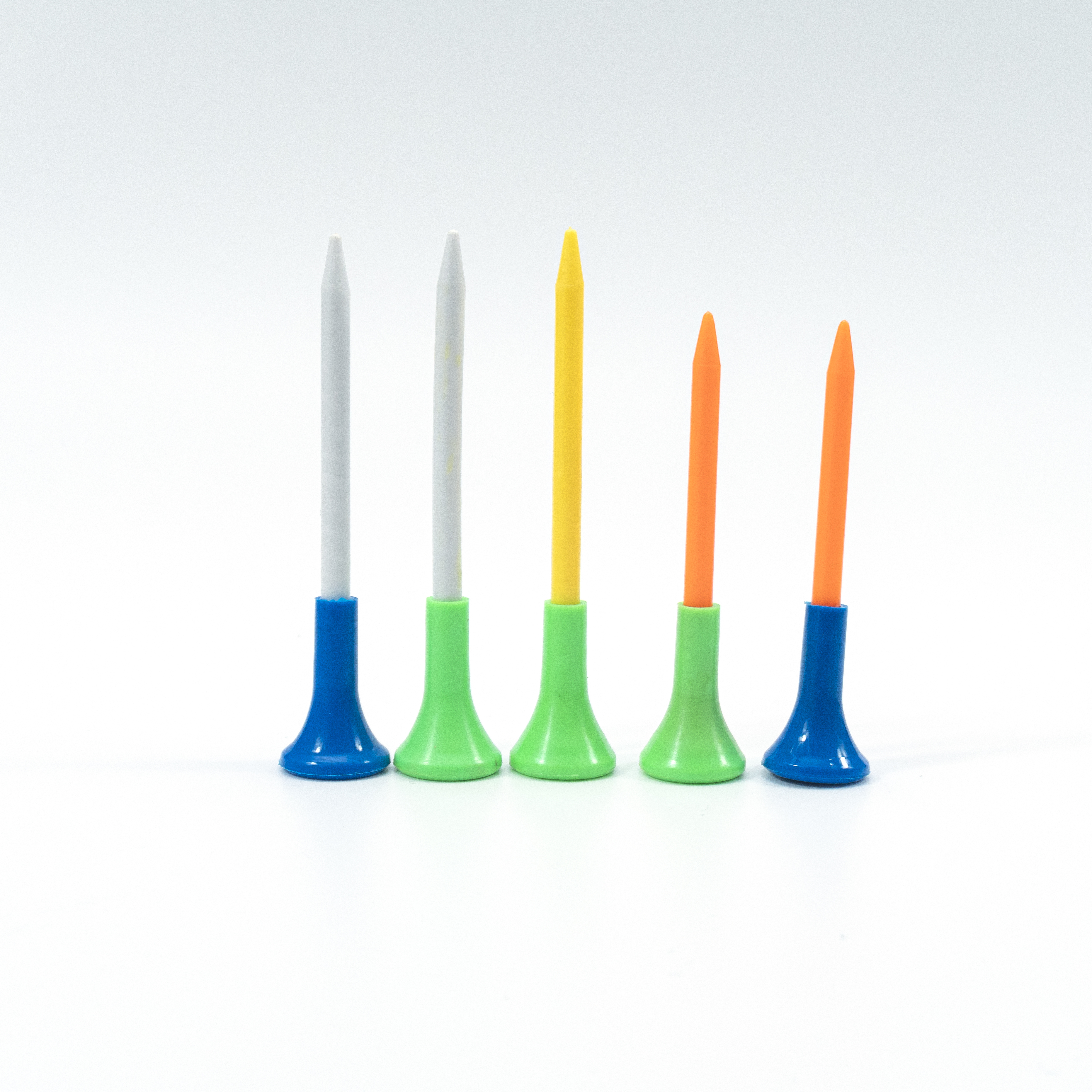 Colorful plastic golf tees for custom bulk orders