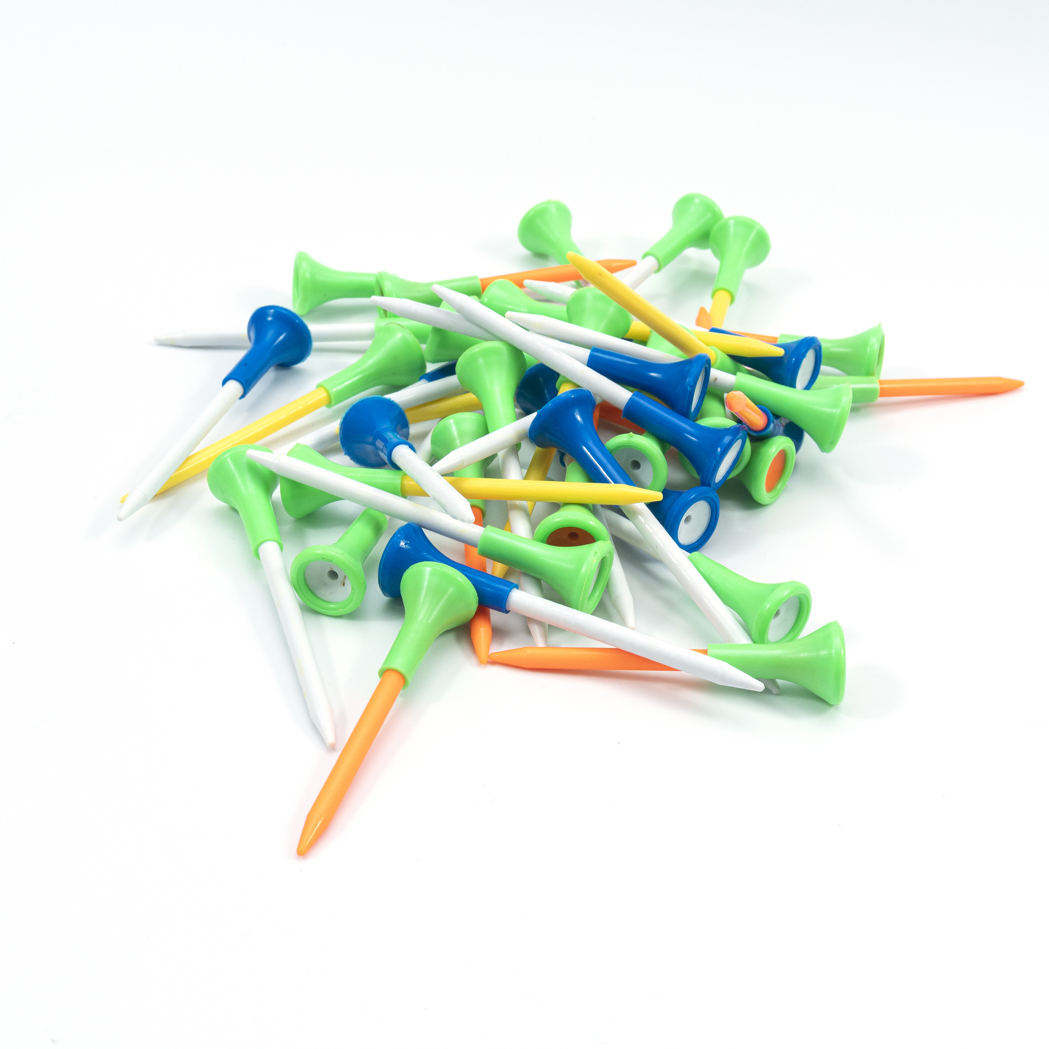 Bulk plastic golf tees in mixed color combinations