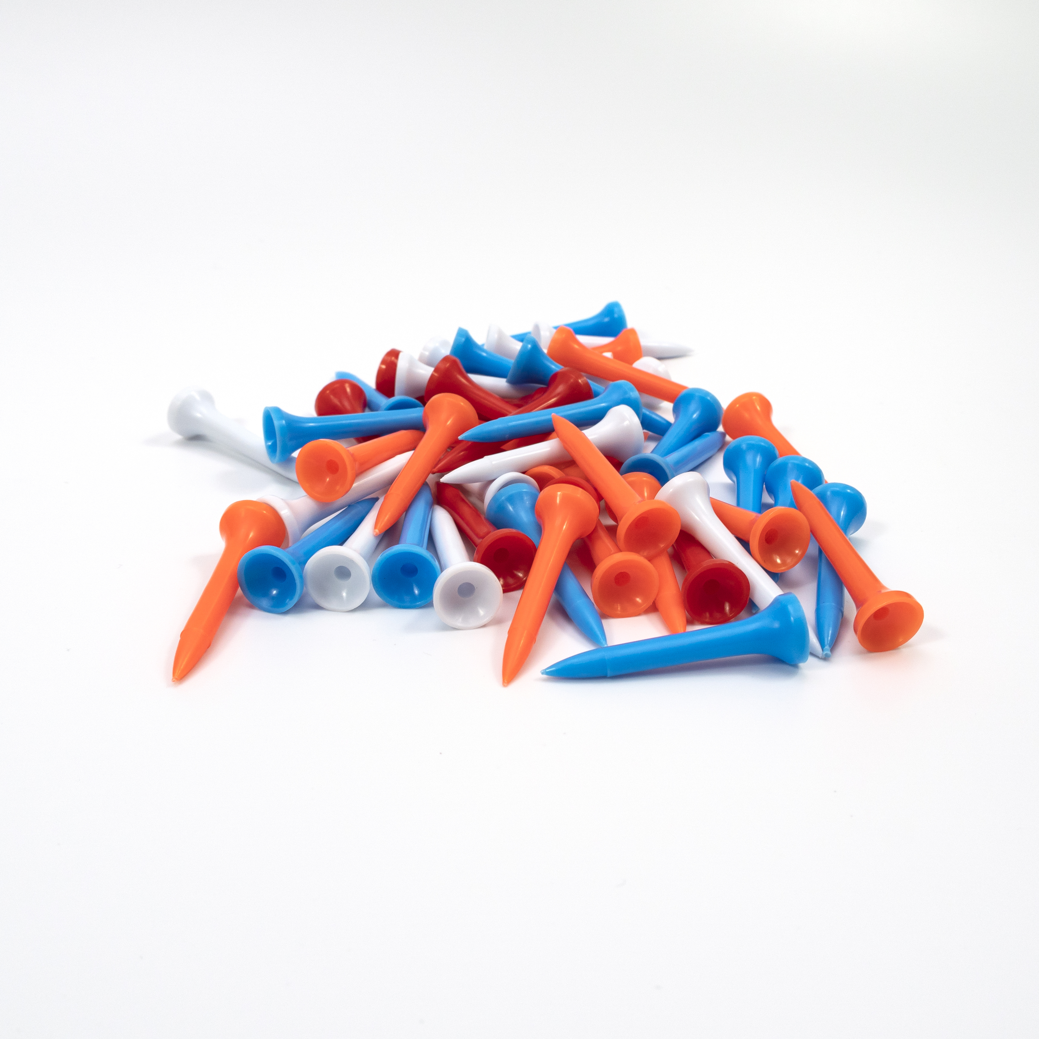 Bulk plastic golf tees in assorted colors