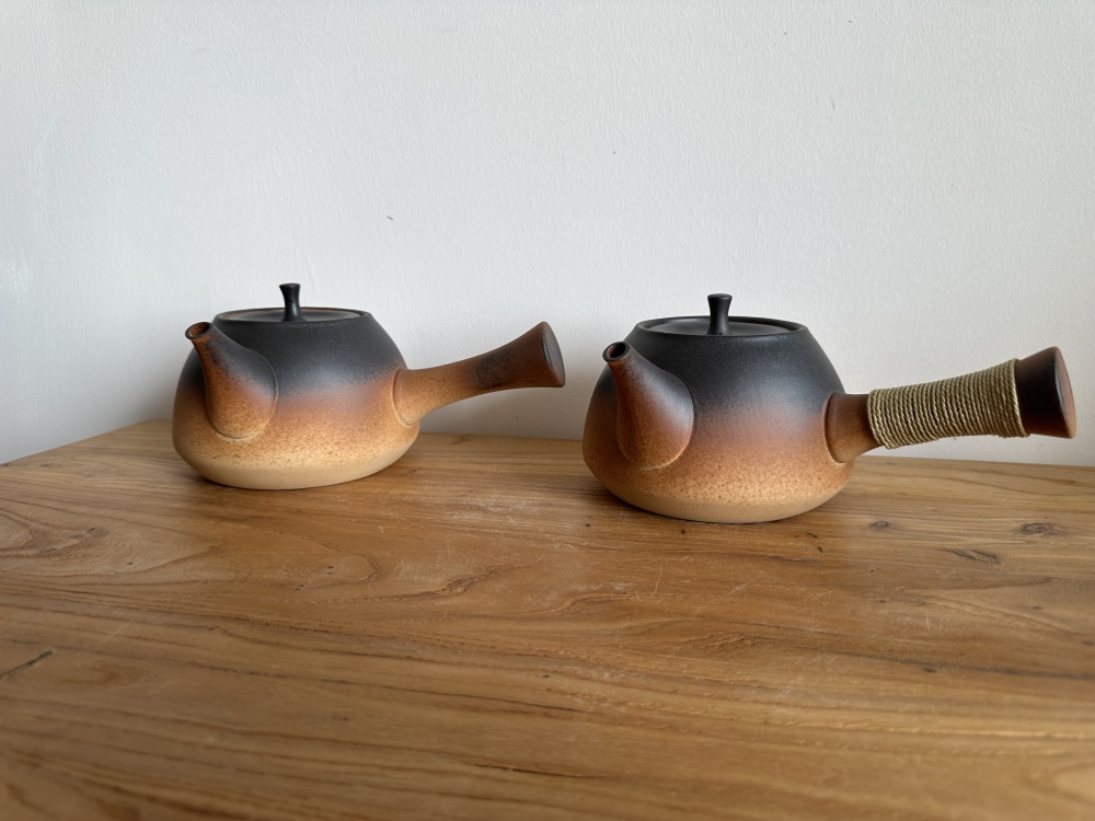 800ml Stovetop Safe Raw Ore Clay Side Handle Kyusu Teapot with Removable Tea Infuser, Gradient Glaze Pottery Tea Kettle with Heat-Resistant Hemp Wrapped Handle Option, Open Flame Safe for Loose Leaf Tea Brewing