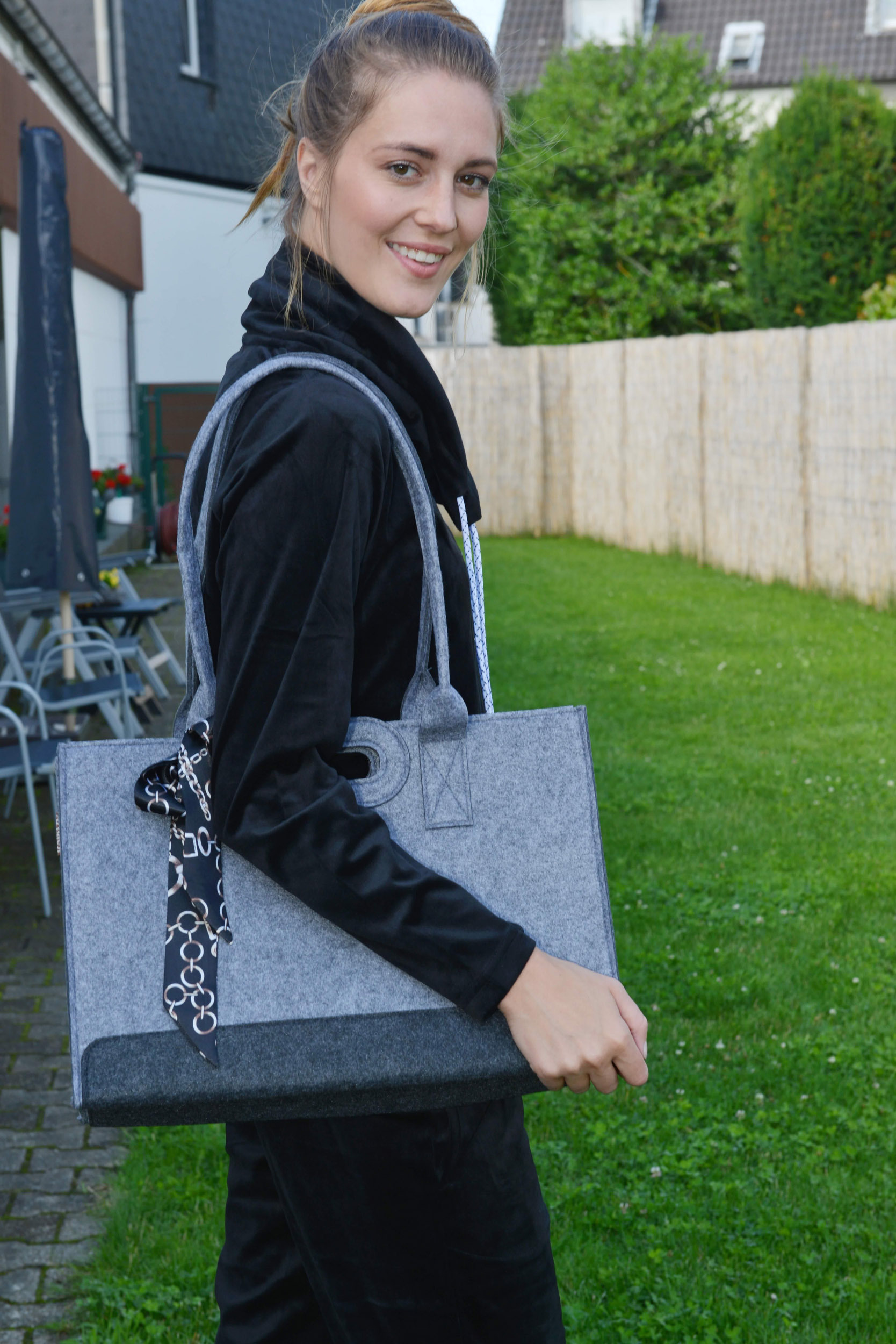 Die Neue RAIKOU KULT Filz-Tasche mit abnehmbarer Innentasche, Hochwertige Einkaufstasche, Strandtasche，Badetasche, Henkeltasche，Zeitungskorb, Filzkorb, Einkaufskorb, Kaminholztasche, auch für Garten Picknick Strand oder zur Spielzeug Aufbewahrung
