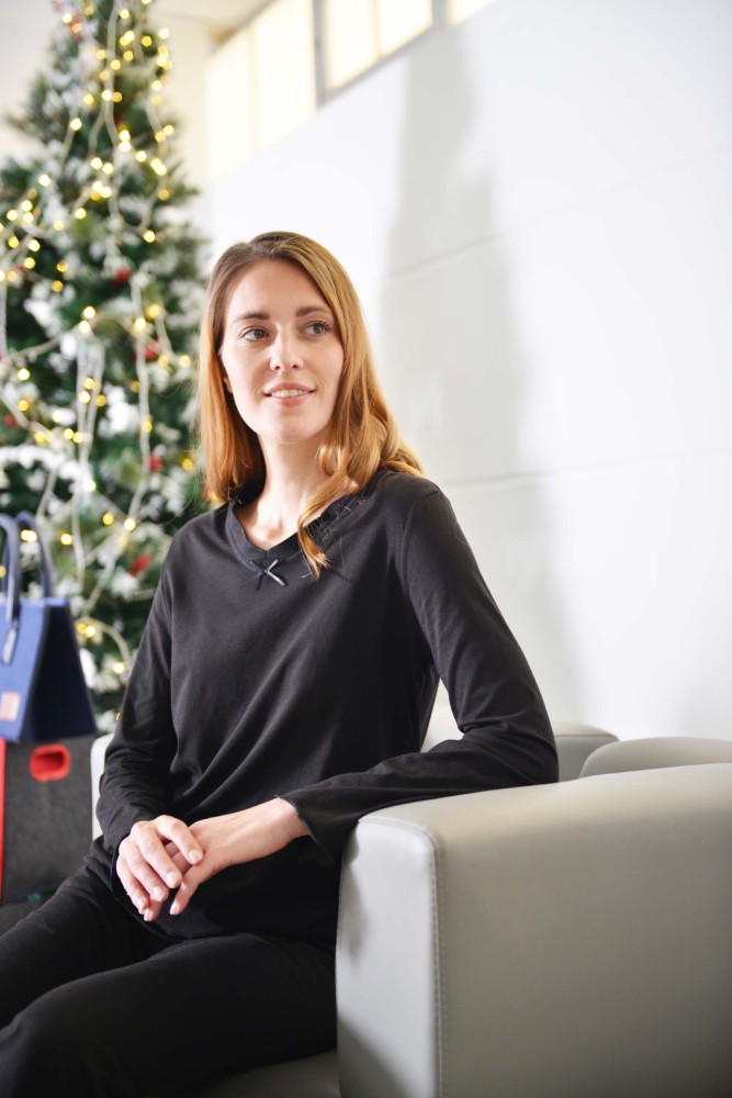 DESEN Damen Deluxe Pyjama aus 100% Baumwolle mit langen Ärmeln, Schlafanzugoberteil mit V-Ausschnitt, Schlafanzughose