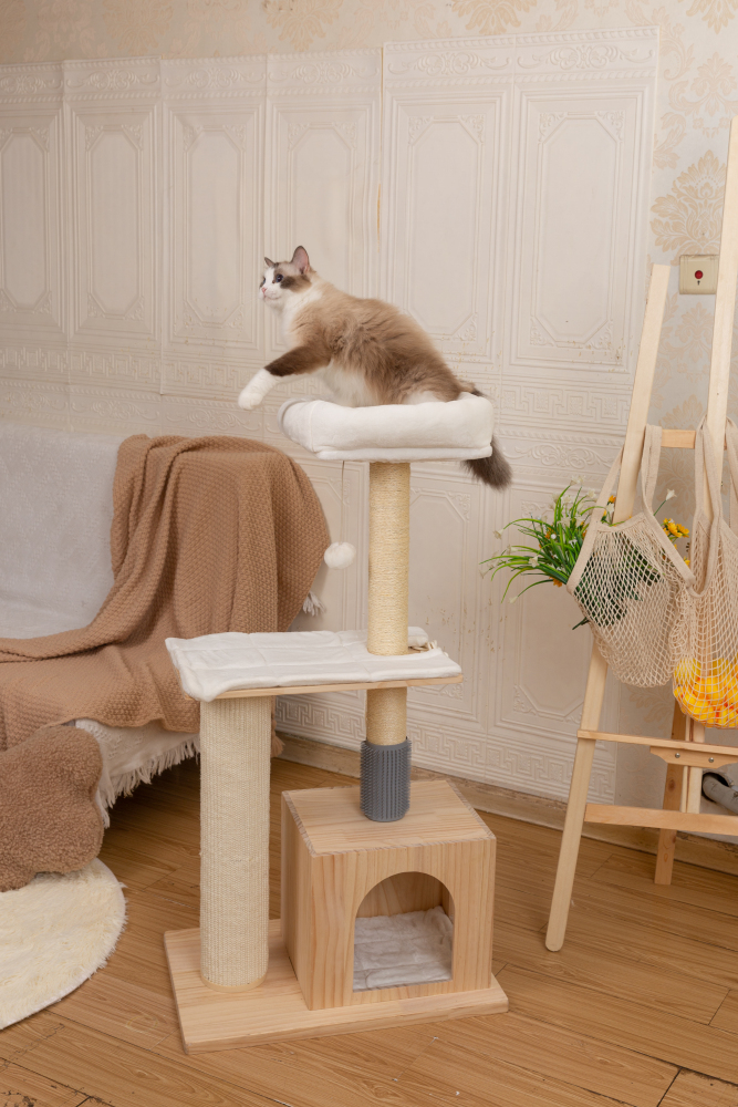 RAIKOU Pet Club Kratzbaum, Katzenkratzbaum, Kratzmöbel, Katzenspielzeug, Mehrere Ebenen, Kratzsäulen, Höhlen, Verstecke, Kratzfläche, Robust, Hochsitz für Katzen, Schrubber, Sisalseil, Römische Säule, Fellpflege mit verlängerten Kammzähnen