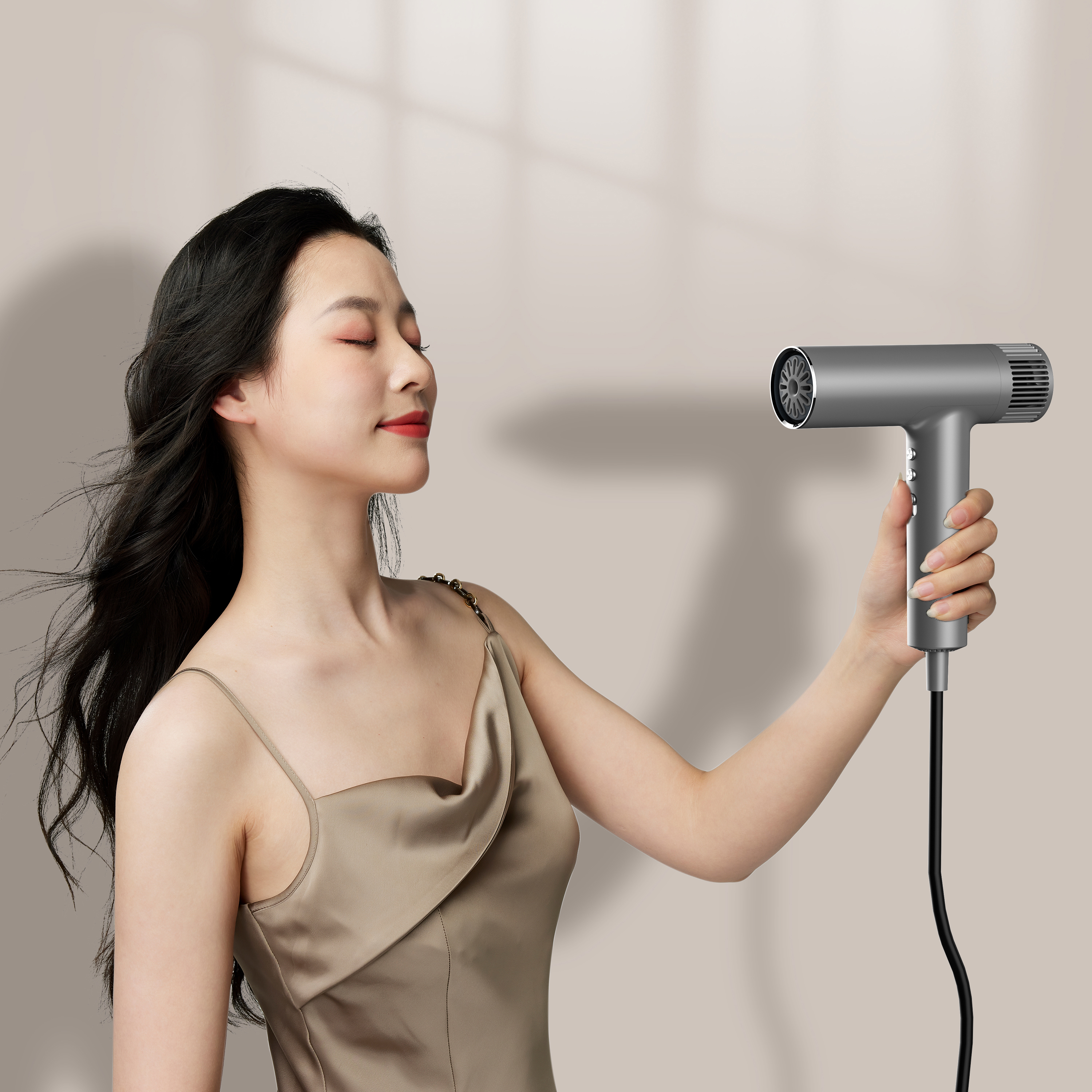 Hochgeschwindigkeits-Ionen-Haartrockner mit 1500 W – 105.000-U/min-Motor, 60 m/s Luftstrom, 300 Millionen negative Ionen, LED-Display, Aluminiumgehäuse, leicht & leise – Weiß/Grau