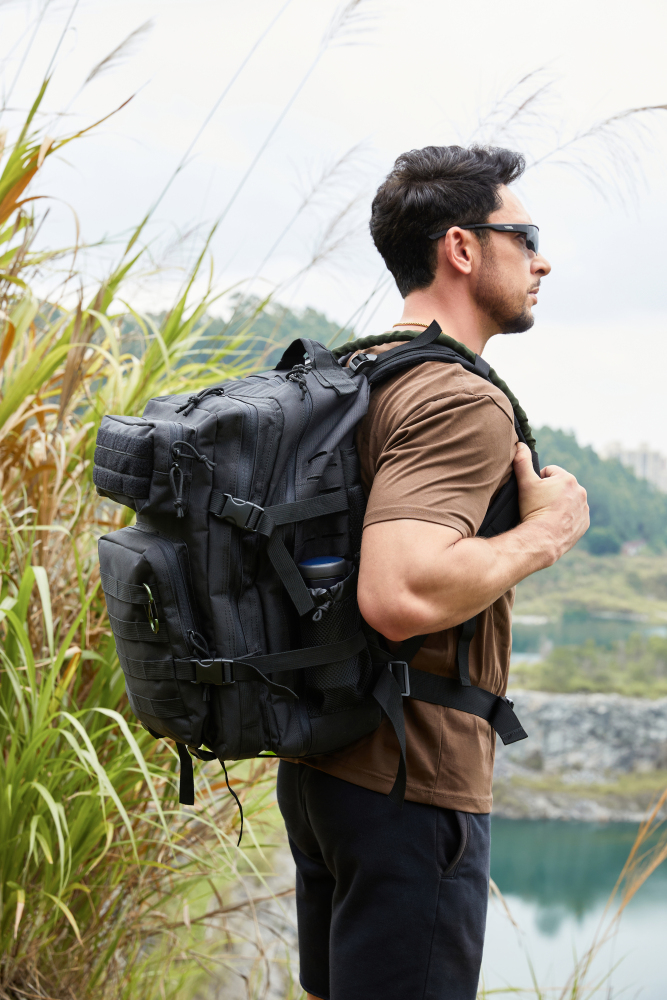 Taktischer Rucksack 45L – Schwarz – Militär- & Outdoor-Rucksack mit vielseitigen Fächern