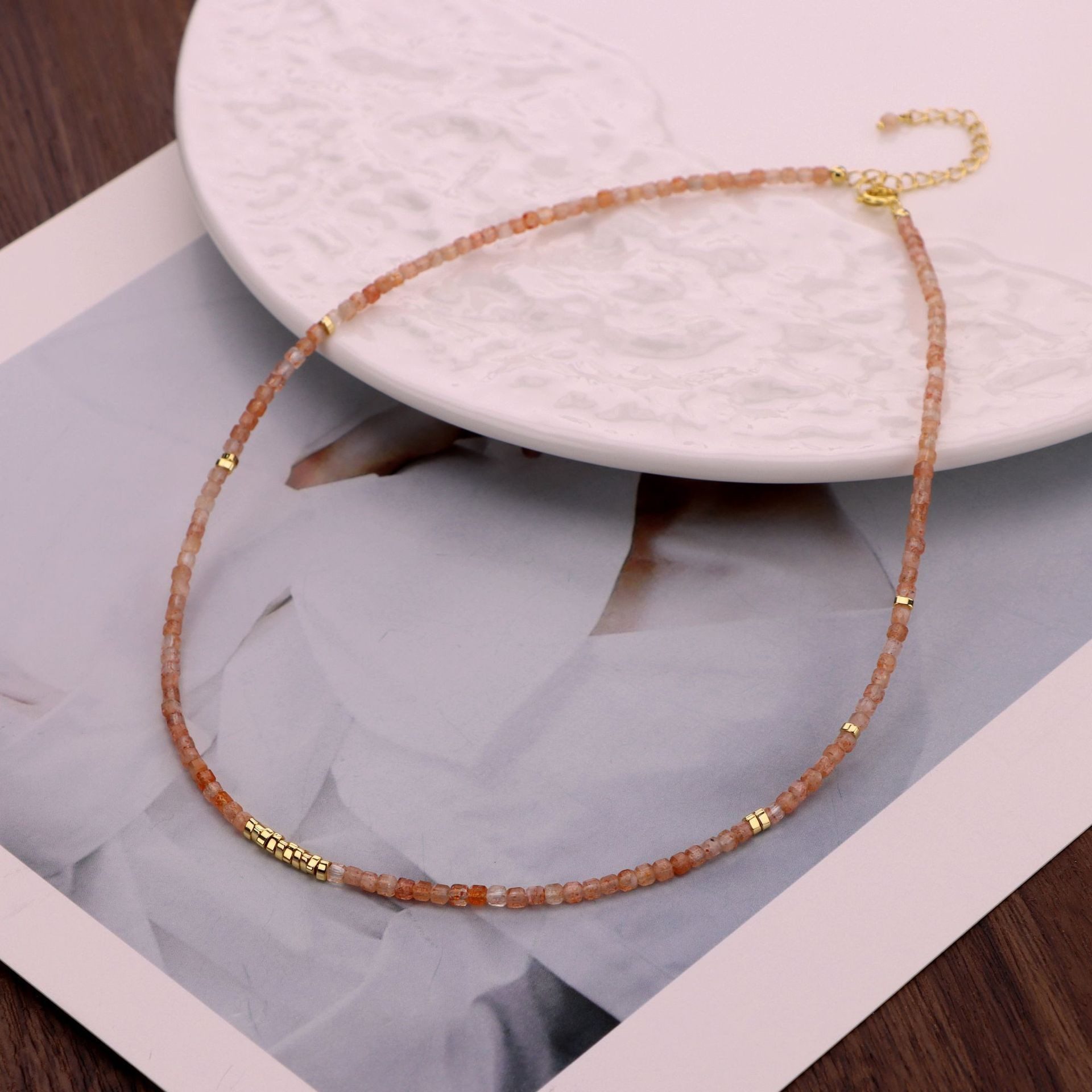Perlenkette Damen mit Natursteinperlen – Vergoldete Halskette, verstellbar, filigraner Schmuck für Alltag & Anlass