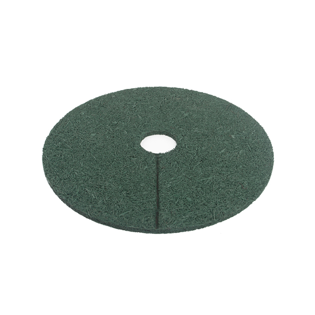High-quality environmentally friendly rubber granules used in tree ring production.