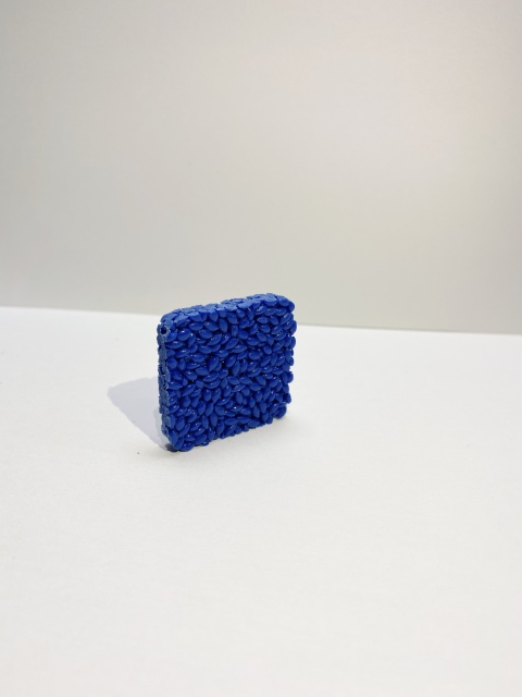 Demonstration of TPV material flexibility and resilience against long-term aging.