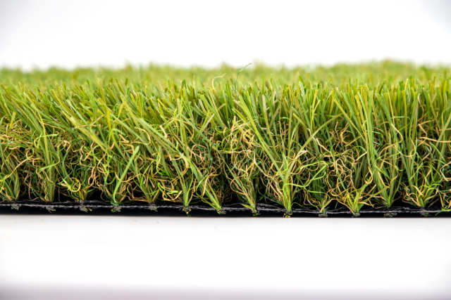 Super Deluxe Garden Turf KDK featuring multi-directional fibers for a consistent natural look.