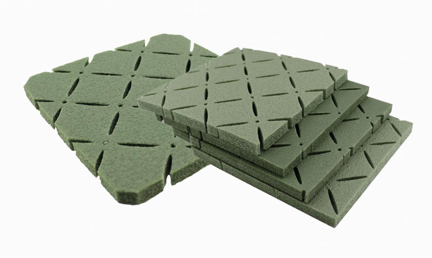 Coussinet antichoc XPE toutes saisons assurant un drainage rapide de l'eau horizontal et vertical.