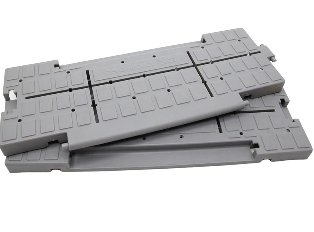 Demonstration of 8000lb/sqm load-bearing capacity on modular event flooring.