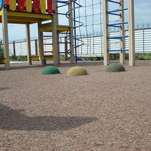 Wear-resistant and anti-skidding EPDM rubber surface providing safety for recreational activities.