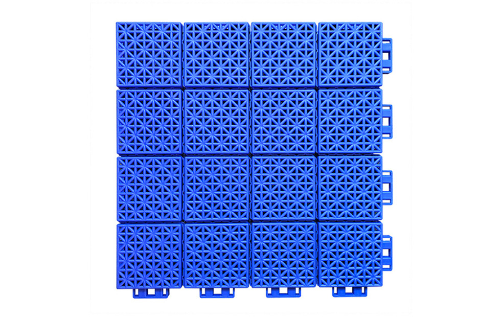 Profile view of a 300×300×13mm soft connection PP interlocking sports tile showing the four-point injection molding structural geometry and semi-soft PP copolymer material construction, illustrating the dimensional precision and enhanced elasticity of the tile body for sports surface safety and fall protection.