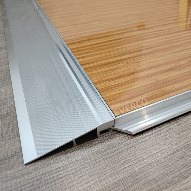High Gloss Screw-Lock Bamboo Wood Grain Mobile Dance Floor for Indoor Events