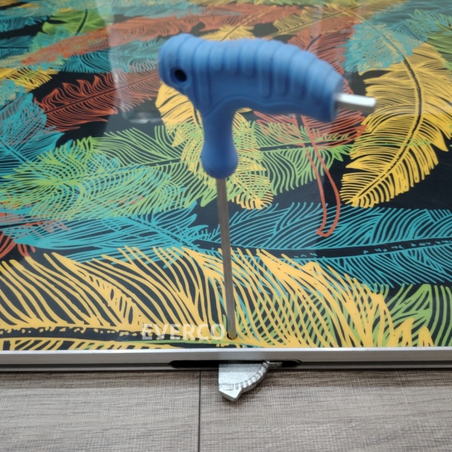 Custom Feather Print Cam-Lock Portable Dance Floor for Themed Events