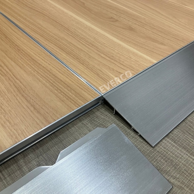 Cam-Lock Natural Wood Waterproof Dance Floor – Warm wood grain for outdoor weddings and parties events.